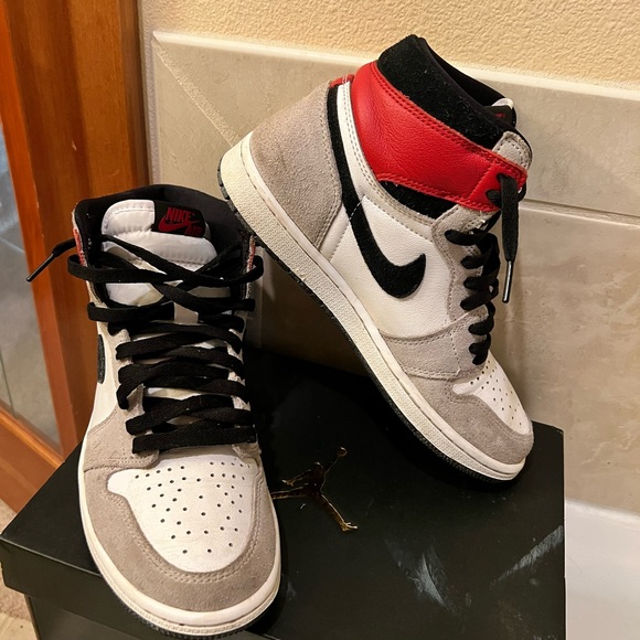 Jordan Other - Nike Air Jordan 1 Retro High OG Smokey Grey Size 7.5 (40.5) excellent condition!